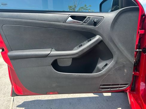 Used 2013 Volkswagen Jetta Sedan FWD image 11