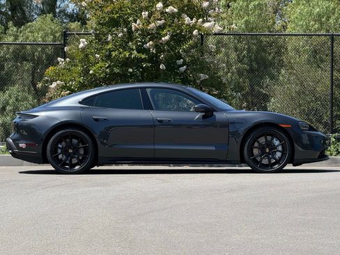 Certified 2022 Porsche Taycan GTS AWD/4WD image 8