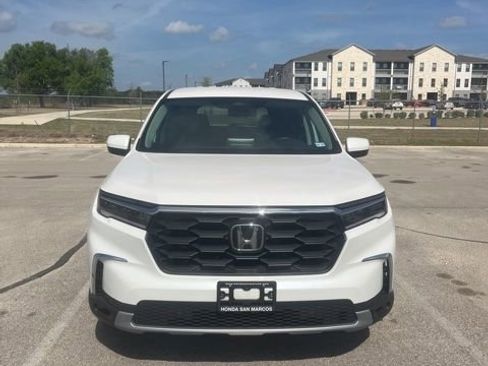 Used 2025 Honda Pilot EX-L image 2