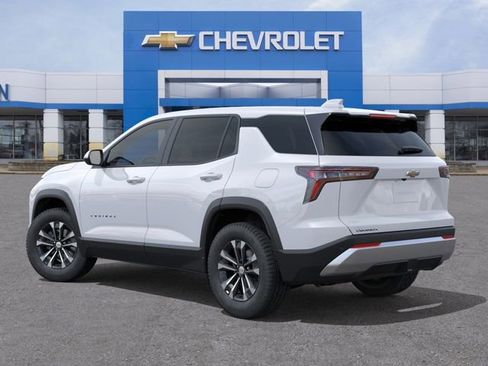 New 2026 Chevrolet Equinox LT image 3