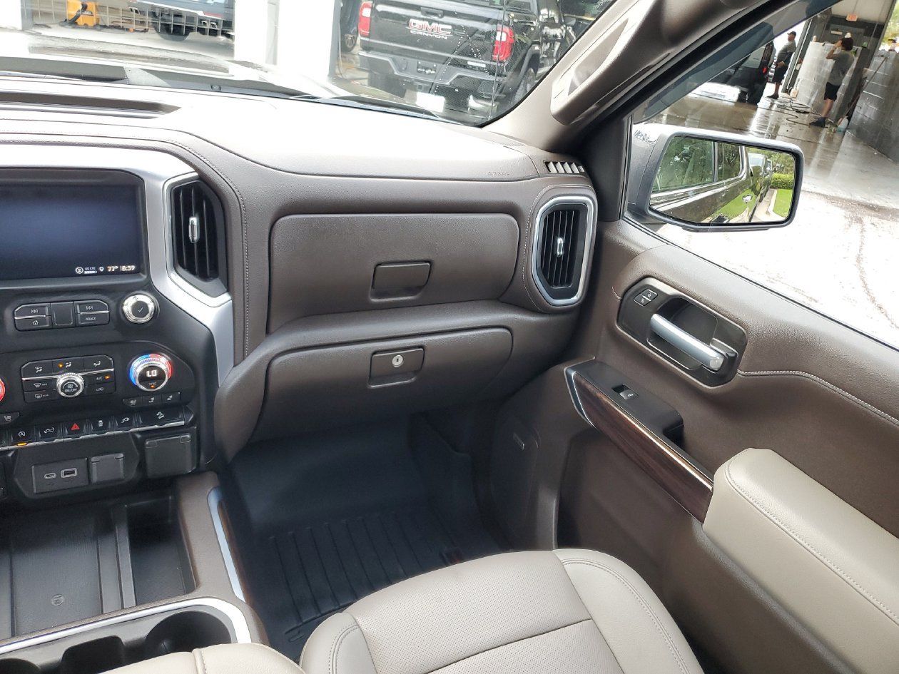Used 2021 GMC Sierra 1500 SLT w/ SLT Premium Plus Package AWD/4WD image 16
