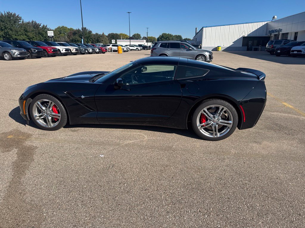 Used 2017 Chevrolet Corvette Stingray Coupe w/ Battery Protection Package RWD image 5