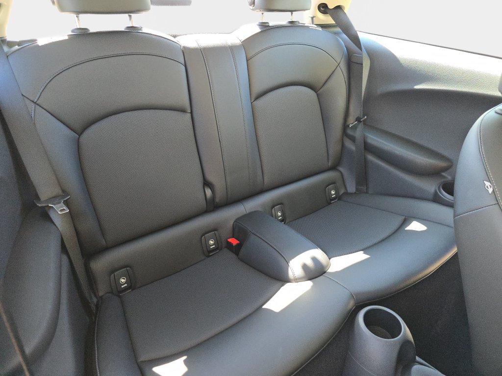 Used 2015 MINI Cooper 2-Door Hardtop FWD image 13