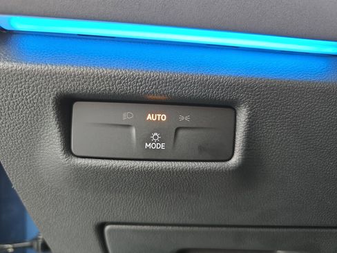 New 2026 Volkswagen Tiguan SE R-Line image 26