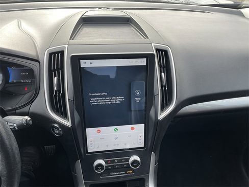 Used 2023 Ford Edge SEL image 19