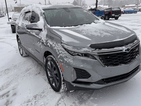 Used 2023 Chevrolet Equinox RS image 2