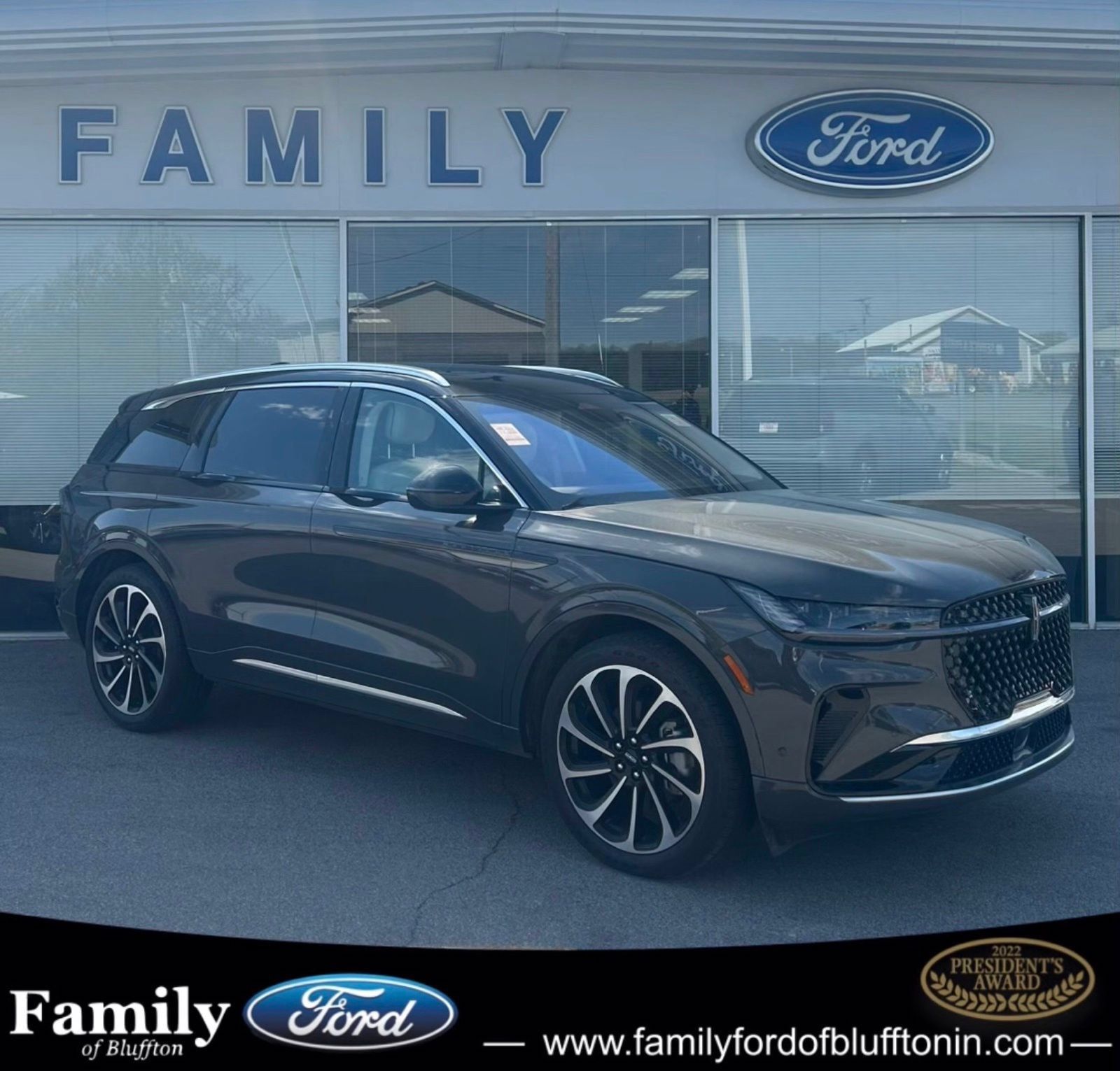 Used 2024 Lincoln Nautilus Black Label AWD/4WD image 1
