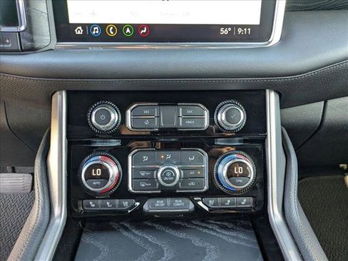 Used 2021 GMC Yukon Denali w/ Denali Premium Package image 16