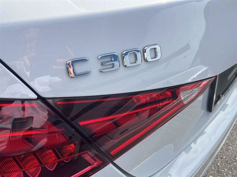 Used 2025 Mercedes-Benz C 300 Sedan image 15
