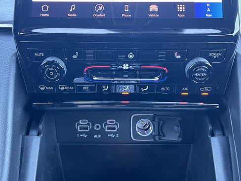 New 2025 Jeep Grand Cherokee L Limited image 7