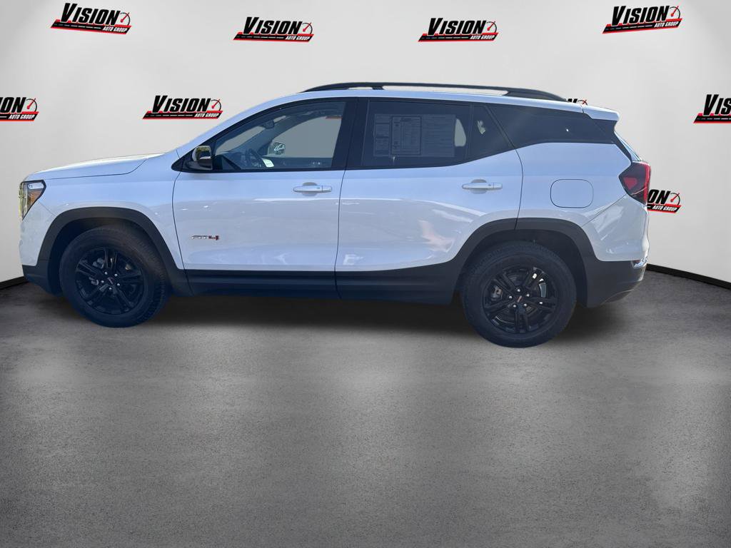Used 2024 GMC Terrain AT4 AWD/4WD image 8
