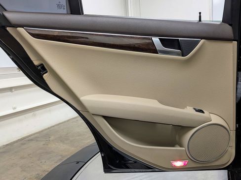 Used 2013 Mercedes-Benz C 300 4MATIC Sedan image 16