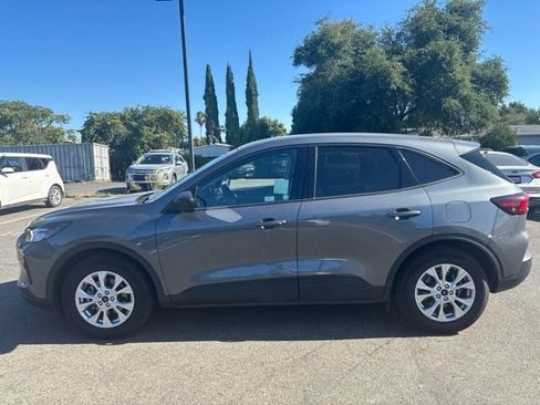 Used 2025 Ford Escape Active FWD image 2