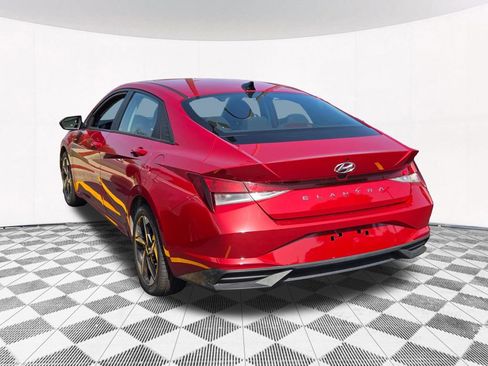 Used 2023 Hyundai Elantra SEL w/ Convenience Package FWD image 18