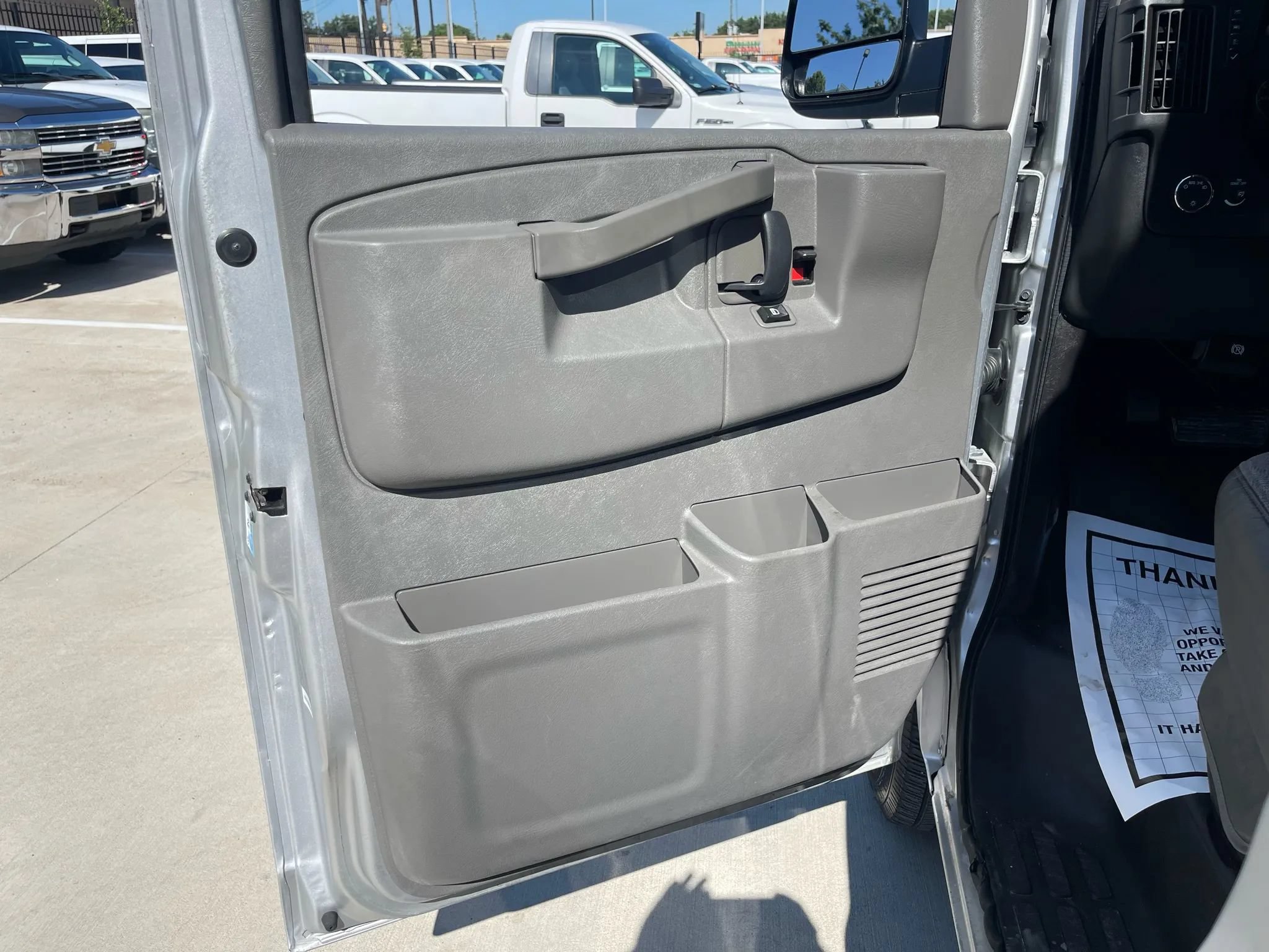 Used 2016 Chevrolet Express 2500 LS RWD image 21