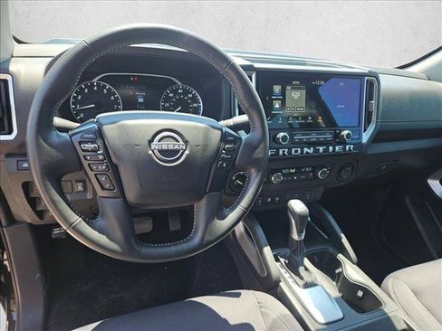 Used 2025 Nissan Frontier SV w/ SV Convenience Package AWD/4WD image 15