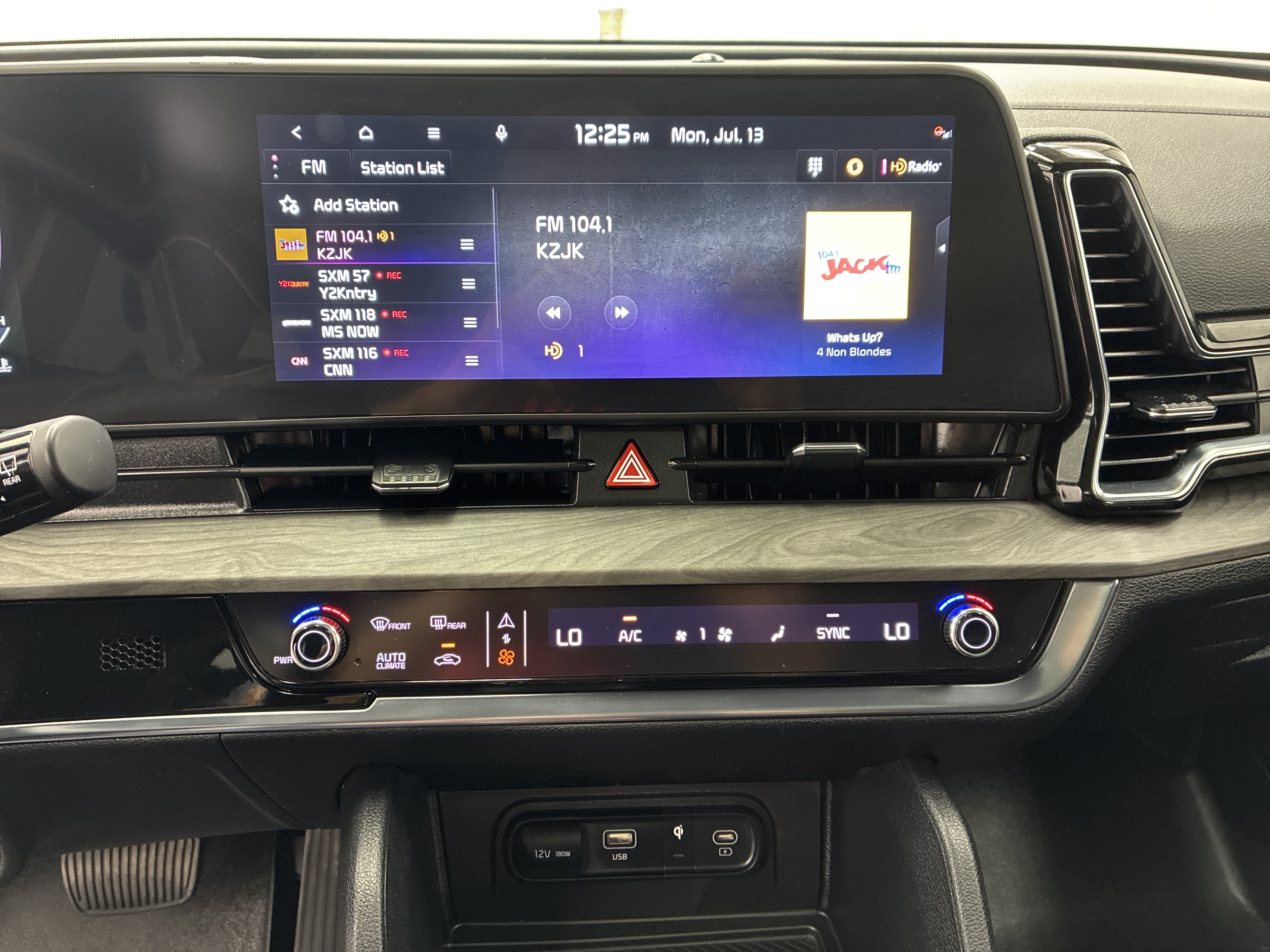 Certified 2025 Kia Sportage X-Line w/ Premium Package AWD/4WD image 21