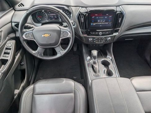 Used 2023 Chevrolet Traverse LT FWD image 6