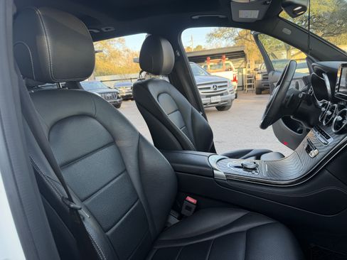 Used 2019 Mercedes-Benz GLC 300 image 16