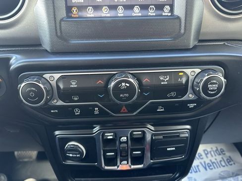 Used 2021 Jeep Wrangler Unlimited Sport image 34