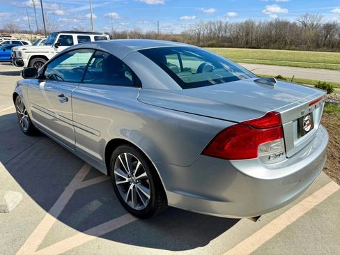 Used 2011 Volvo C70 T5 FWD image 6