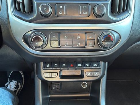 Used 2021 Chevrolet Colorado ZR2 image 22