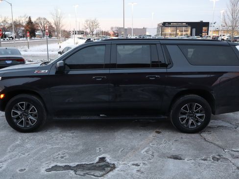 Used 2023 Chevrolet Suburban Z71 image 4