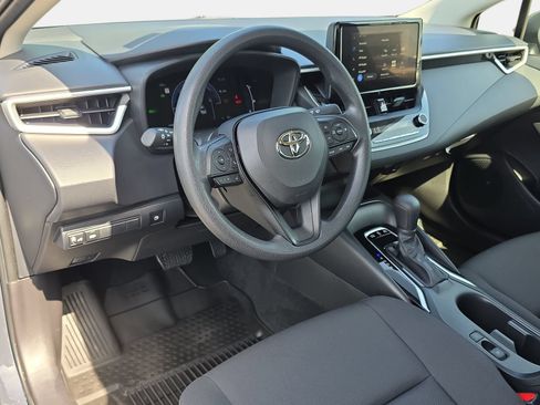 Used 2026 Toyota Corolla LE FWD image 15