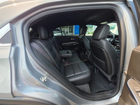 Used 2024 Cadillac XT4 Premium Luxury AWD/4WD image 17