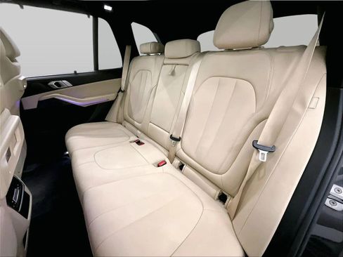 Used 2020 BMW X5 xDrive40i w/ Premium Package image 25