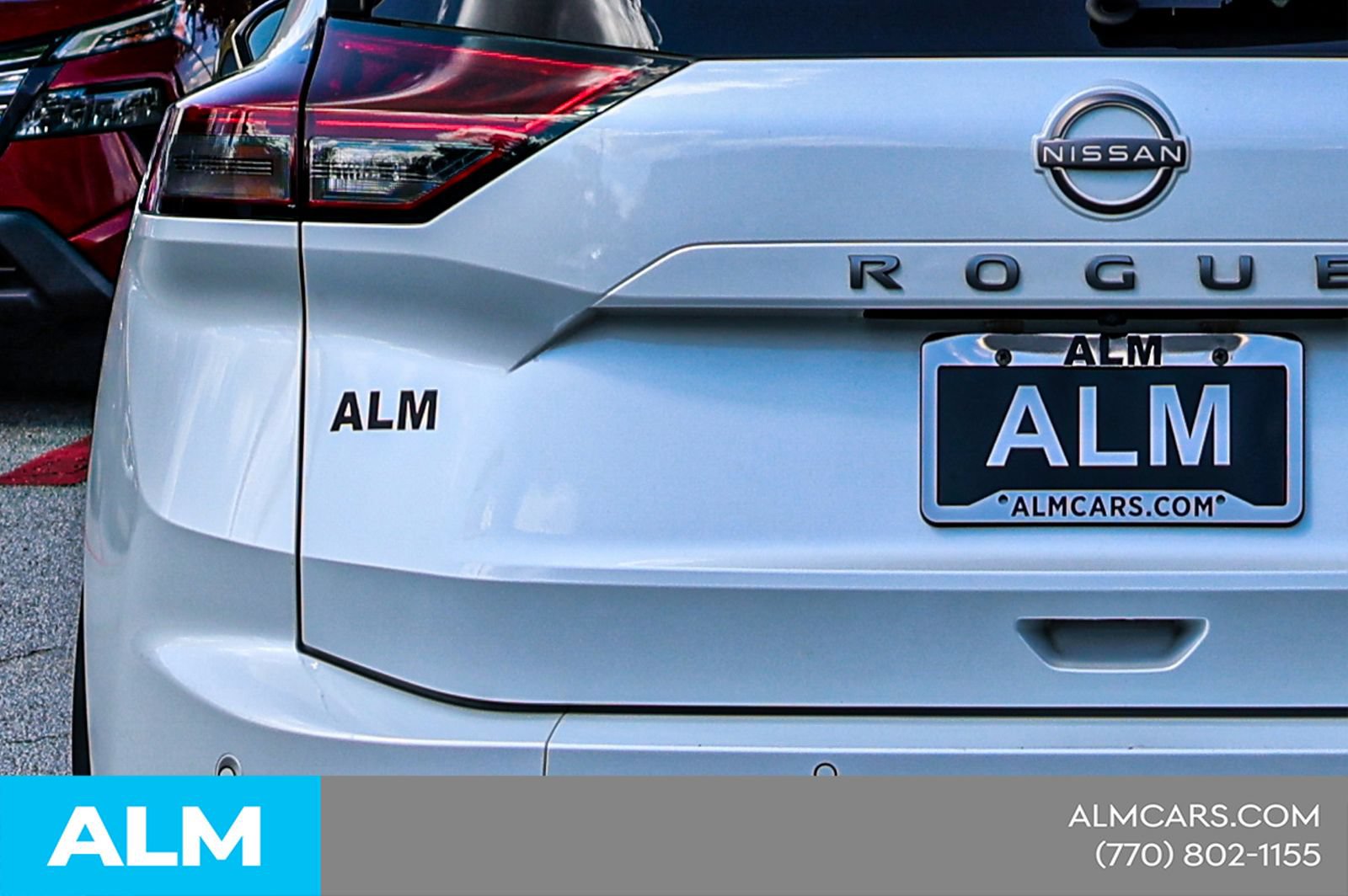 Used 2025 Nissan Rogue SV FWD image 13