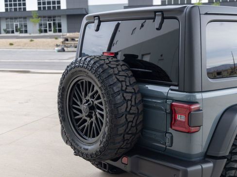 Used 2024 Jeep Wrangler Unlimited Sport AWD/4WD image 13