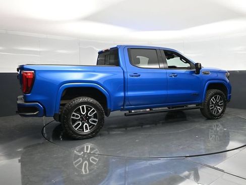 Used 2023 GMC Sierra 1500 AT4 w/ AT4 Premium Package AWD/4WD image 2