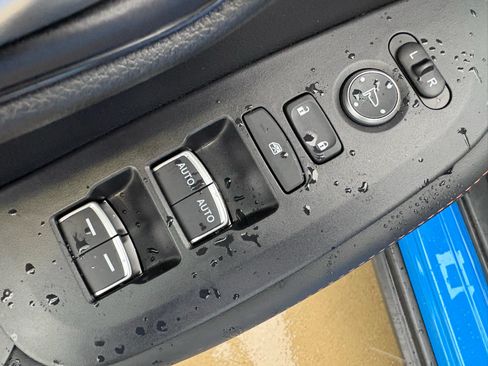 Certified 2026 Honda HR-V Sport image 11