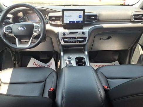 Used 2024 Ford Explorer XLT w/ Equipment Group 202A AWD/4WD image 11