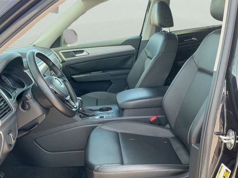 Used 2019 Volkswagen Atlas SE w/ Towing Package image 18