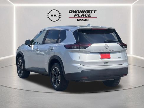 Used 2025 Nissan Rogue SV AWD/4WD image 22