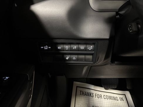 Used 2026 Toyota Tundra Platinum AWD/4WD image 17