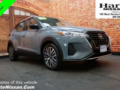 Used 2023 Nissan Kicks SV