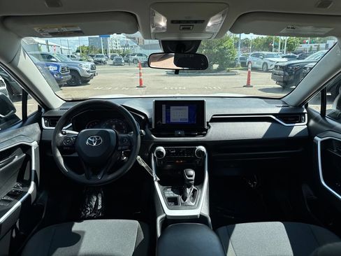 Used 2024 Toyota RAV4 LE AWD/4WD image 11