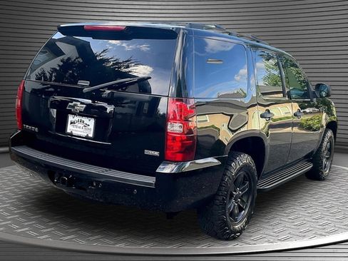 Used 2009 Chevrolet Tahoe LT AWD/4WD image 6