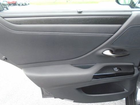 Used 2023 Lexus ES 350 Ultra Luxury image 33