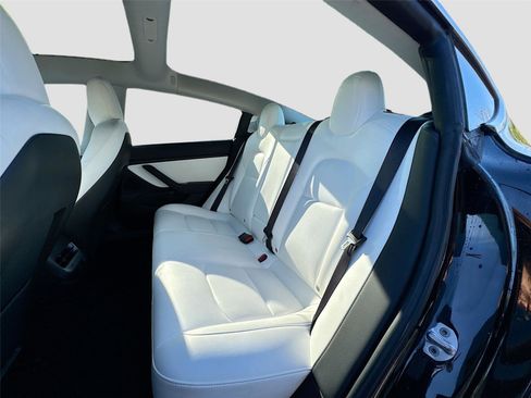 Used 2019 Tesla Model 3 Long Range image 22