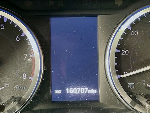 Used 2017 Toyota Highlander Limited image 9