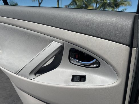 Used 2009 Toyota Camry LE image 23