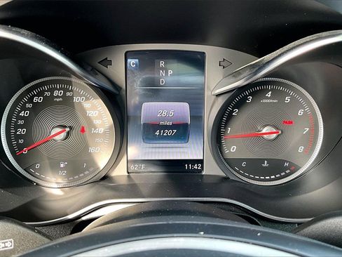 Used 2019 Mercedes-Benz GLC 300 w/ Premium Package image 13