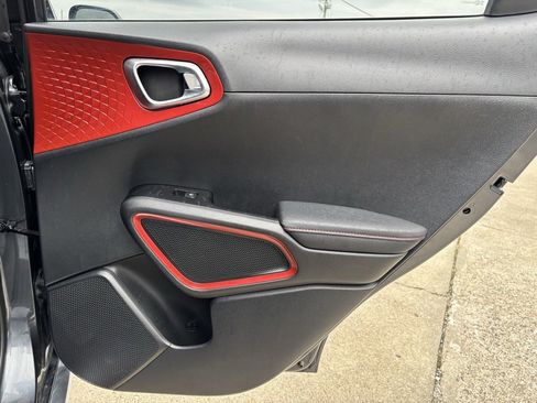 Used 2023 Kia Soul GT-Line w/ GT-Line Technology Package image 19