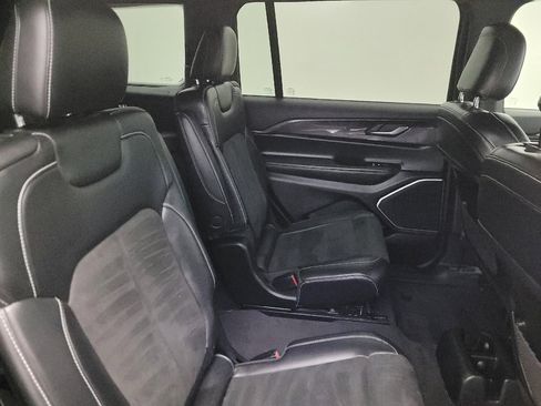 Used 2021 Jeep Grand Cherokee L Altitude image 19