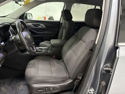 Used 2020 Chevrolet Traverse LT FWD image 22