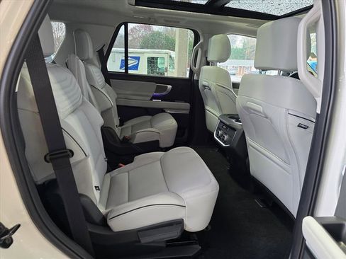 New 2025 Ford Expedition Platinum w/ Platinum Ultimate Package image 12